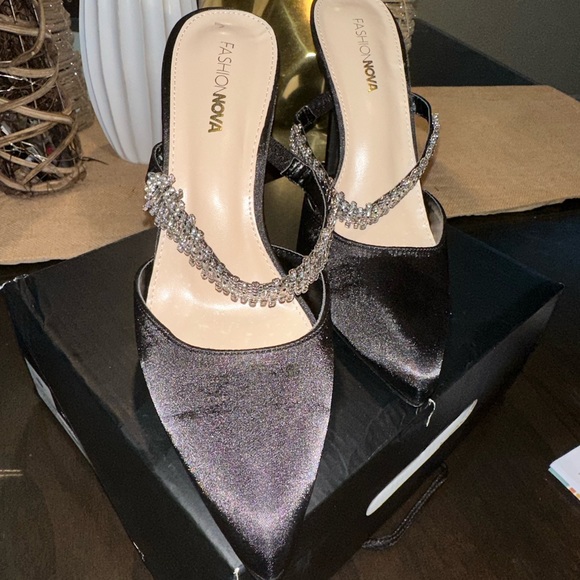 Black, pump, pointed toe, embellished detail, satin, 4.5 inch stiletto heel. - Picture 3 of 4